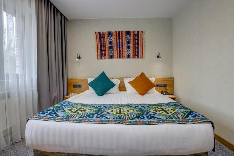 My Hotel بيشكيك المظهر الخارجي الصورة